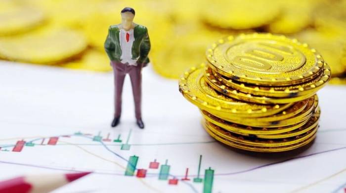 "Midnight: US Stocks Down 200 Points, Depreciation and Tech Stocks Rise, Impacting A-Share Market Style"